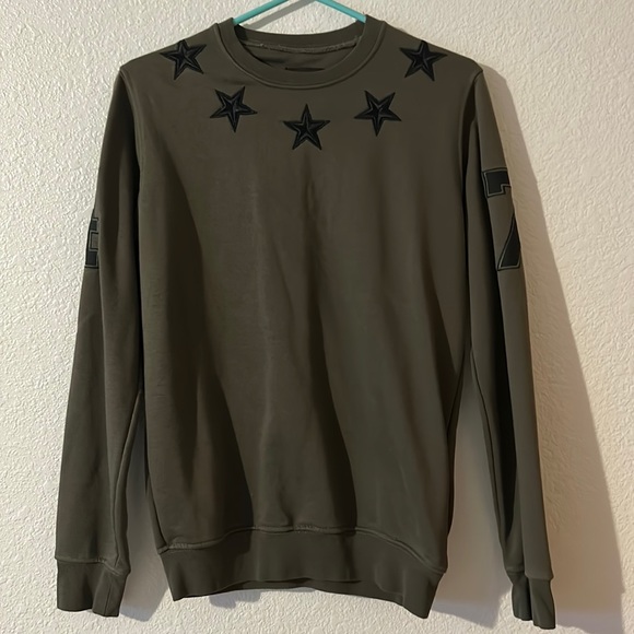 Givenchy Sweater - Picture 1 of 3